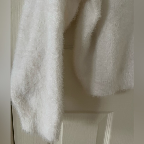 Anthropologie Pilcro NWT 🆕 white fuzzy hooded sweater, 1X - Picture 4 of 12